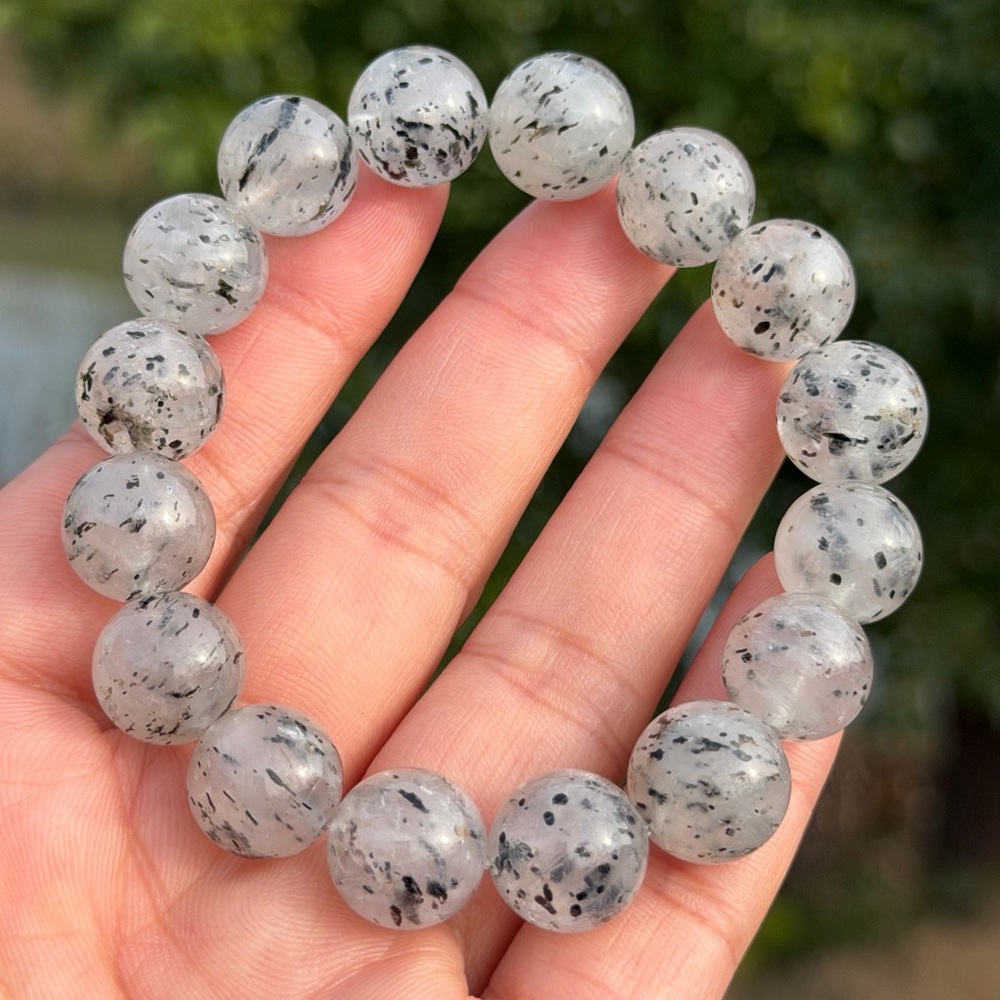 12.5mm stretchable‎ black strawberry quartz bracelet 1096
